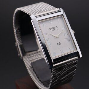 Vintage Seiko Slim Quartz Gentlemen's Wrist Watch  - FREE SHIPPING